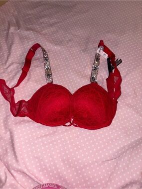 Victoria secret Red bombshell Lace Push-Up Bra